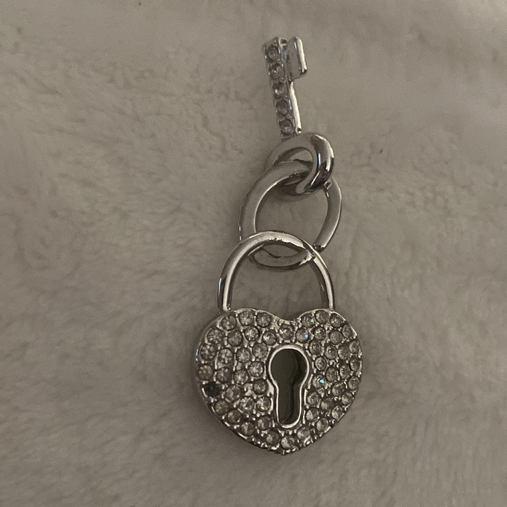EUC) Charm - Picture 4 of 6